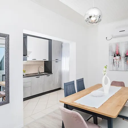 24 Apartamento Mlini